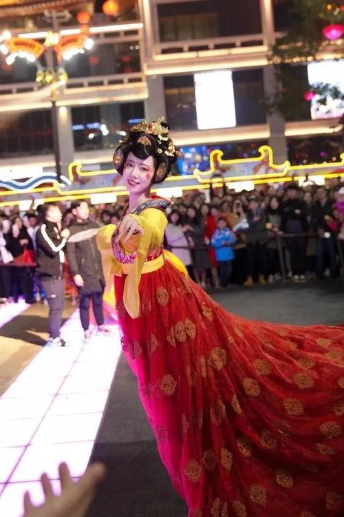 爆料不倒翁的视频播放,揭秘神奇不倒翁的奥秘与魅力  第2张